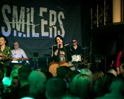 Venus Club Smilers Live (32)