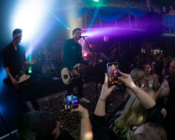 Venus-Club-Karl-Erik-Taukar-Live-fotograaf-Jakob-Meier-81