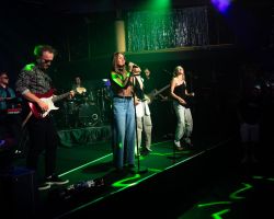 Venus-Club-16-Dawhy-Not-Live-fotograaf-Jakob-Meier-110